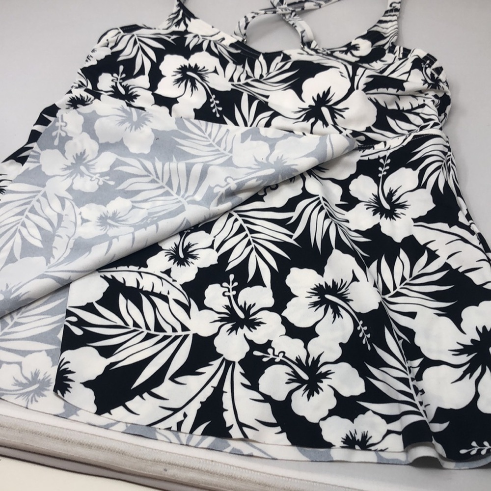 NWT Lands' End Tankini Set Size XS (2-4) Black White Floral Tummy Control - Picture 4 of 14